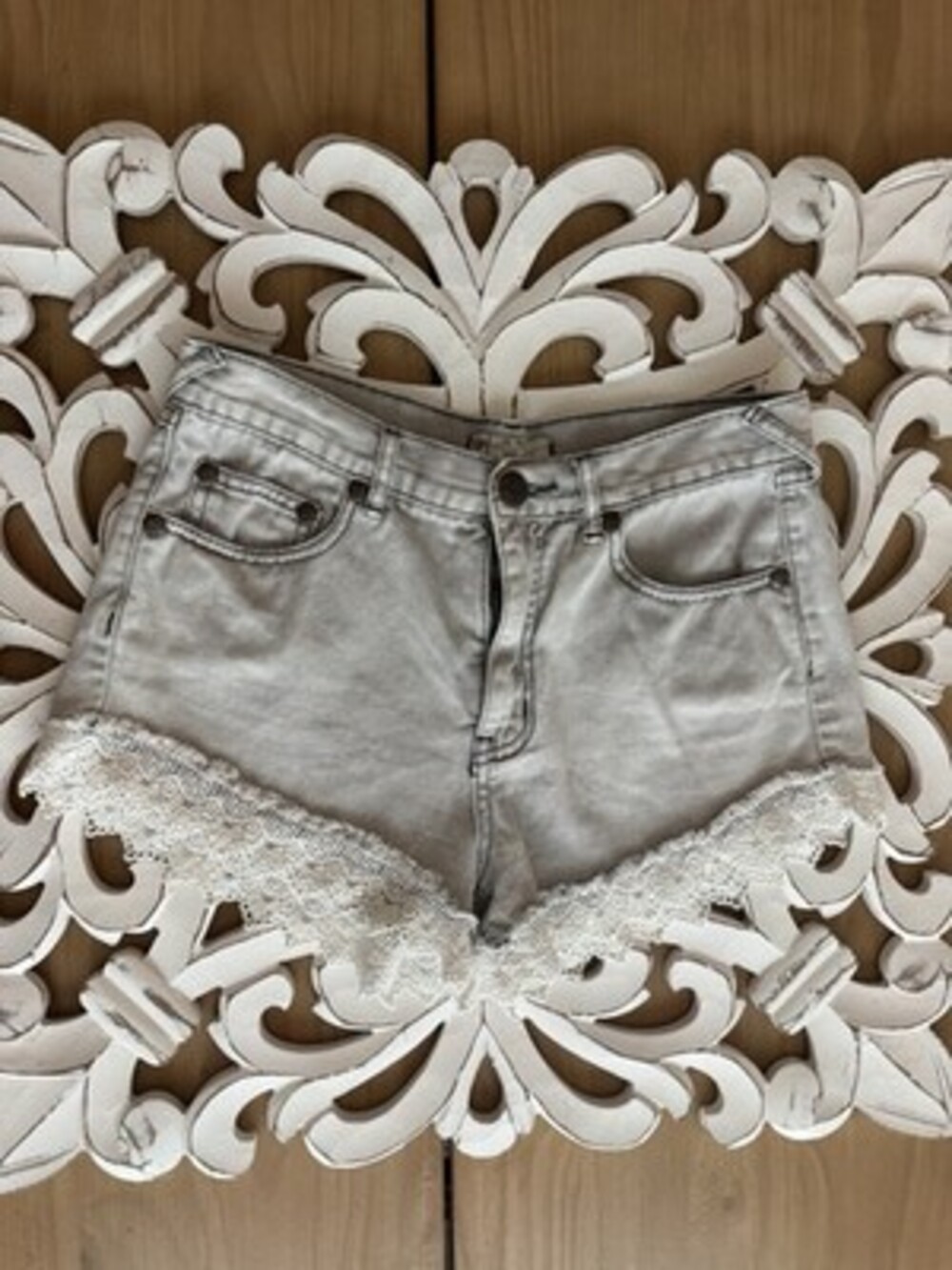 Free People Women's Blue Denim Crochet Hem High Rise Festival Shorts Size 27